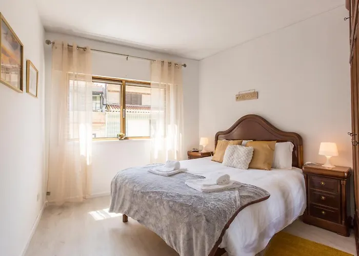 Metro Lapa House With Sunny Balcony And A/c アパート