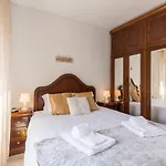 Metro Lapa House With Sunny Balcony And A/c Porto