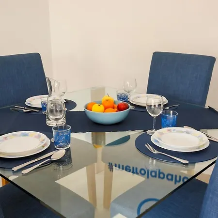Metro Lapa House With Sunny Balcony And A/c * Porto