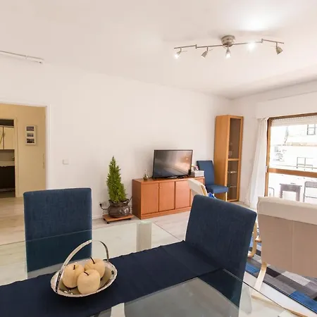 Metro Lapa House With Sunny Balcony And A/c アパート