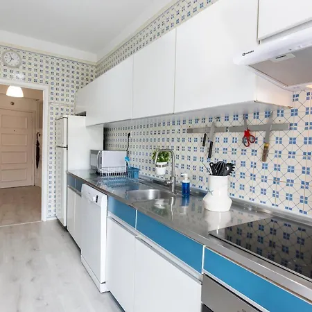 Metro Lapa House With Sunny Balcony And A/c