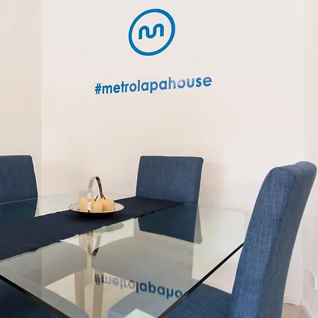 Metro Lapa House With Sunny Balcony And A/c * Porto